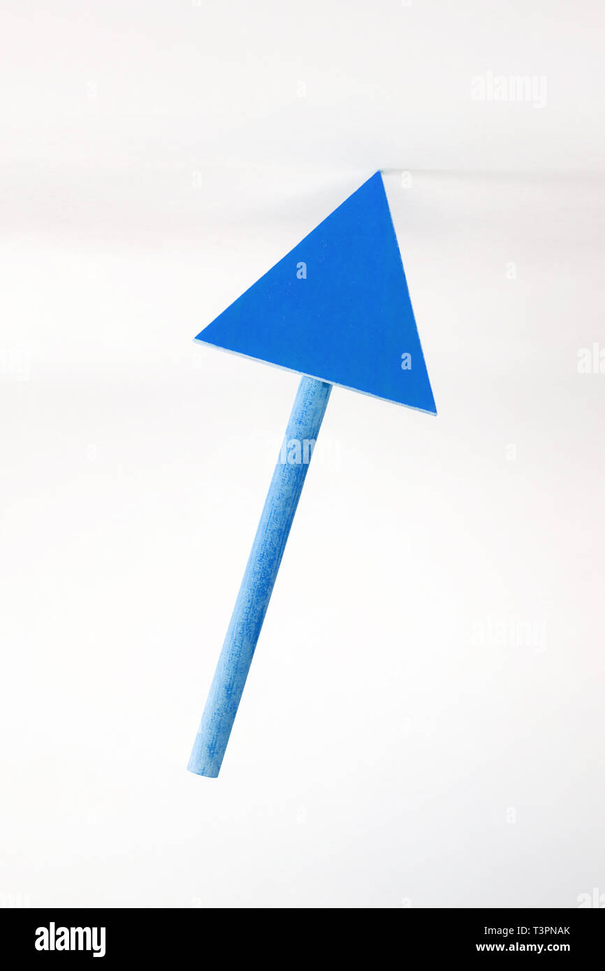 Holz- Pfeil nach oben. Stockfoto