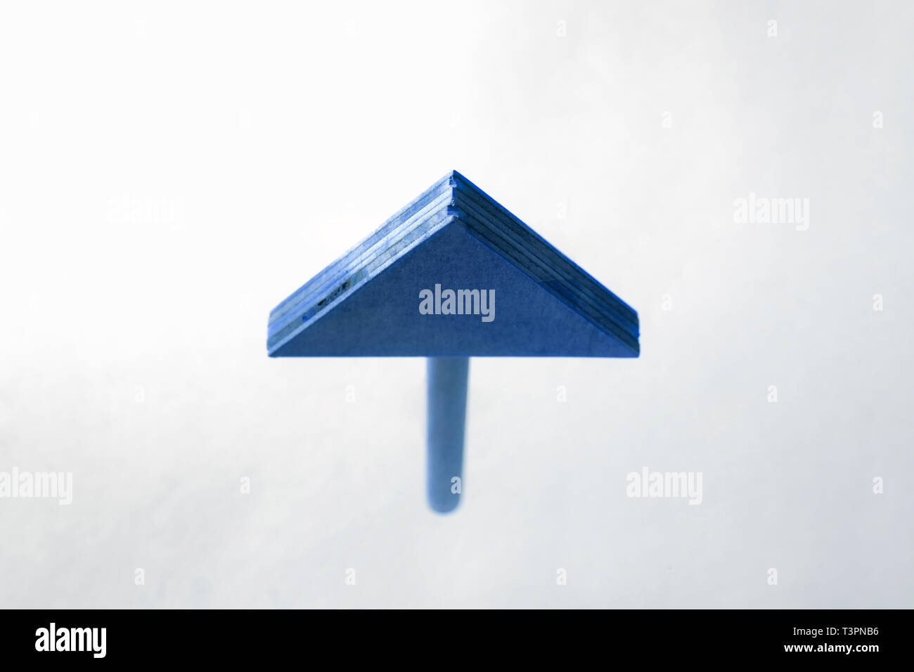 Holz- Pfeil nach oben. Stockfoto