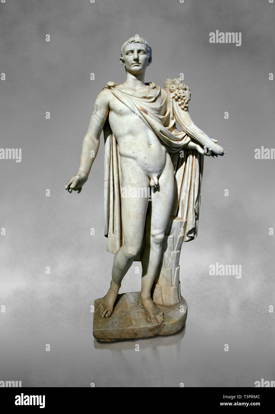 Römischen Marmorskulptur eines männlichen Figur als Augustus 2. Jahrhundert restauriert, Inv.-Nr. 6053, Museum für Archäologie, Italien Stockfoto