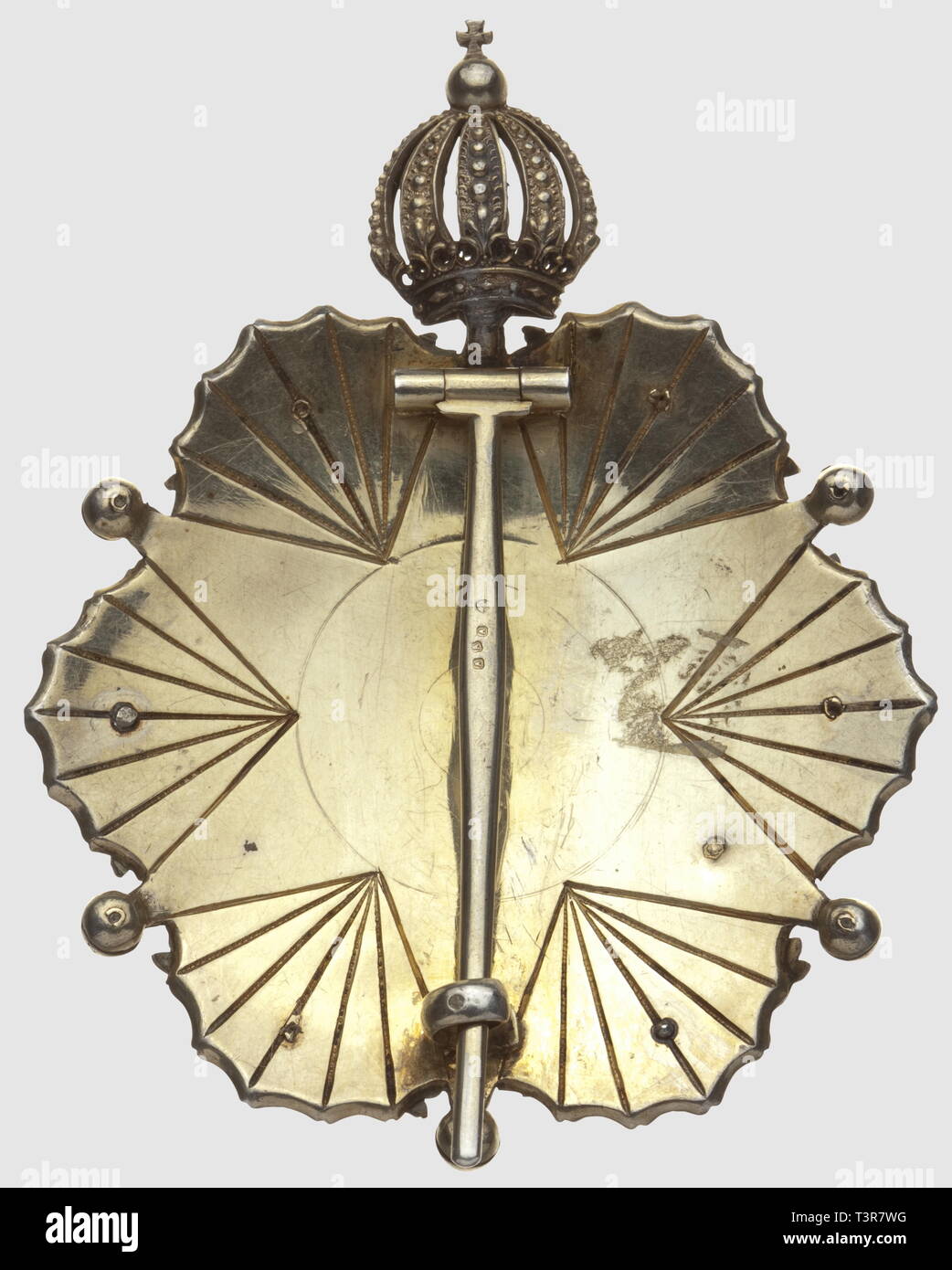 Ordre de la Rose, le 17 octobre 1829, Créé par l'Empereur Dom Pedro 1er, en Souvenir de Sohn mariage avec la Princesse Amélie de Leuchtenberg (fille du prince Eugène de Beauharnais). Plaque de Grand-Croix ou grand-Officier, en Vermeil, Zentrum en trois Parties, modèle surmonté d'une Couronne (ressoudé), un-eklats au Bleu et sur une Branche. Herstellung autrichienne, 83 x 63 mm. Plusieurs poincons sur l'épingle, Additional-Rights - Clearance-Info - Not-Available Stockfoto