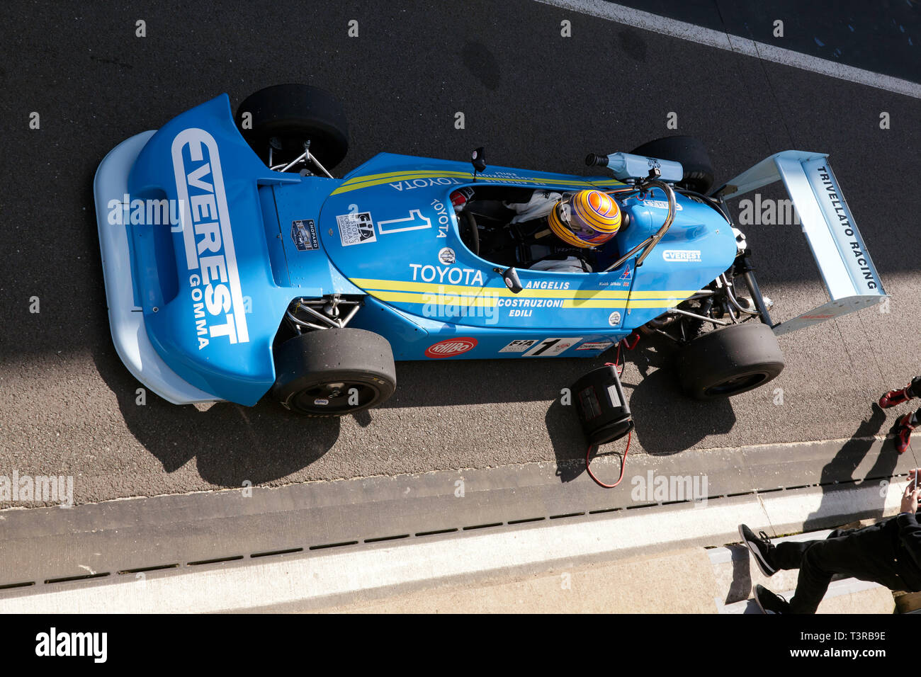 Luftaufnahme von kieth Weiß fährt sein 1977, Ralt RT1 Formel 3 Rennwagen am2019 Silverstone Classic Media Day. Stockfoto