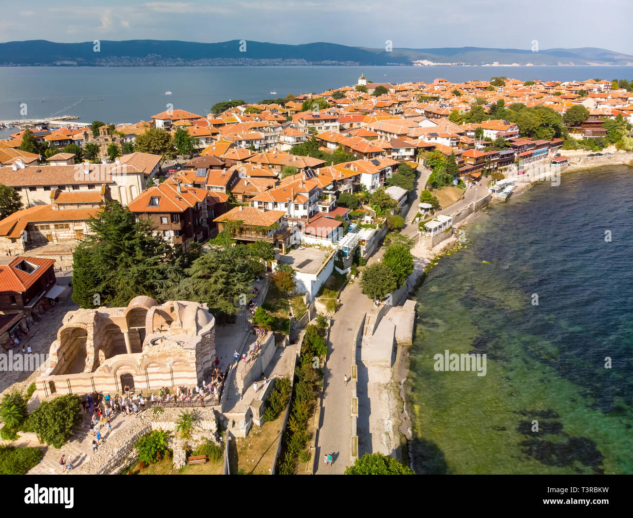 Nessebar, antike Stadt an der Küste des Schwarzen Meeres in Bulgarien. Luftaufnahme Stockfoto