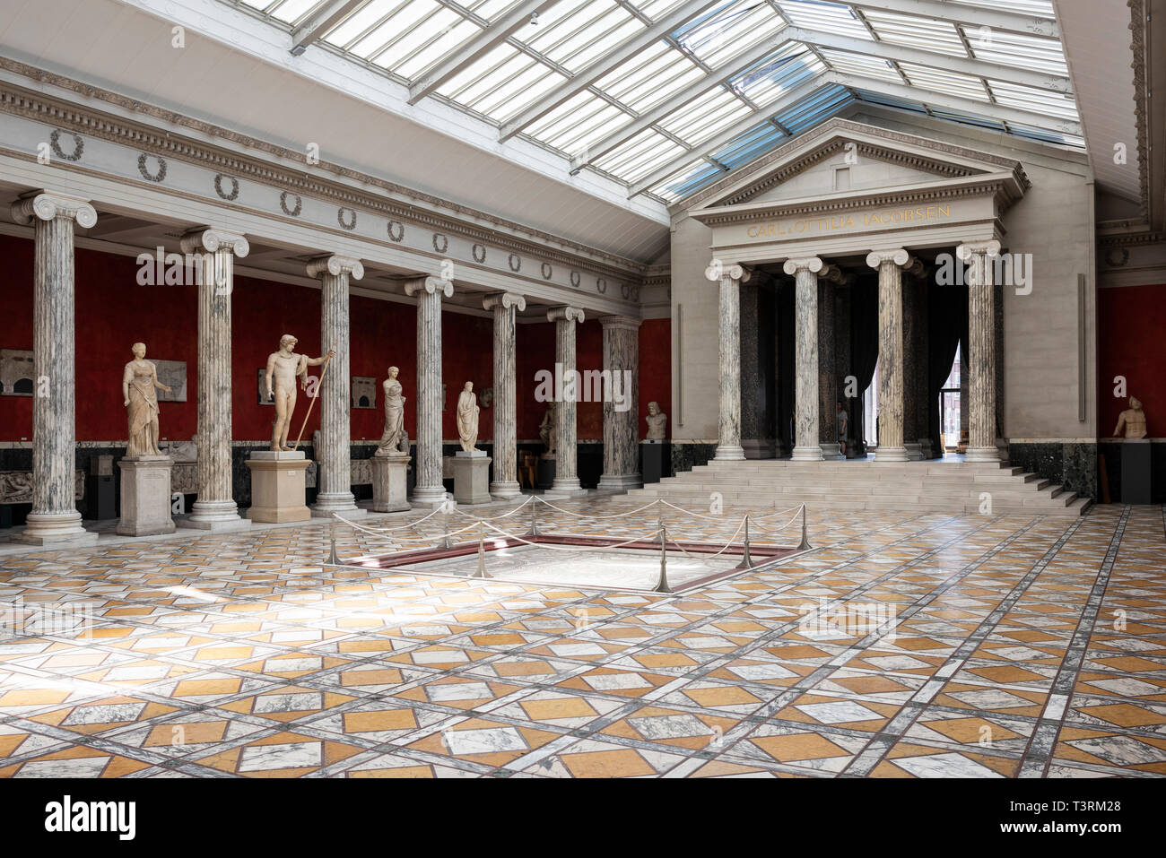 Kopenhagen. Dänemark. Zentrale Halle/Saal des Kampmann Flügel. Ny Carlsberg Glyptotek. Stockfoto