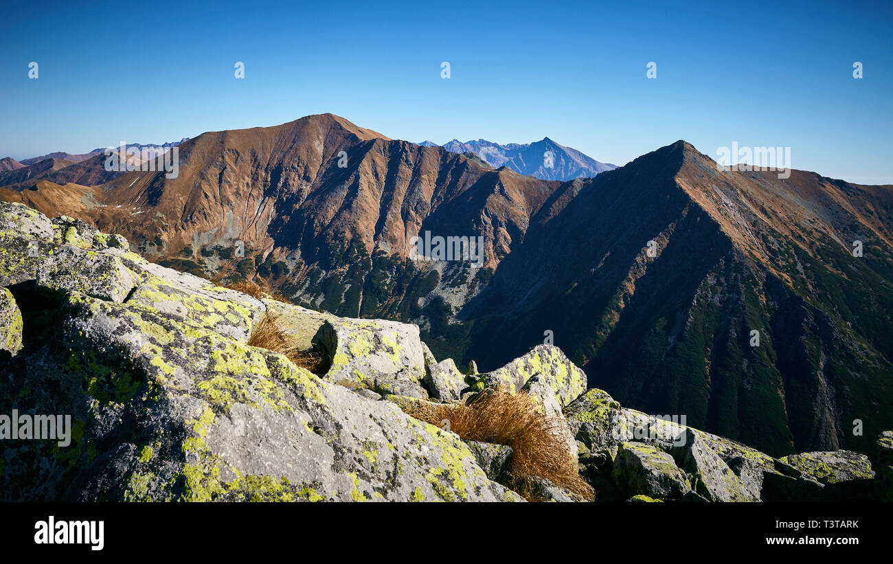 Hohe Tatra, Slowakei. 13. Oktober, 2018. Blick auf die "Bystrá 'Peak von 'Otrhance', Západné Tatry, Hohe Tatra, Slowakei. Stockfoto