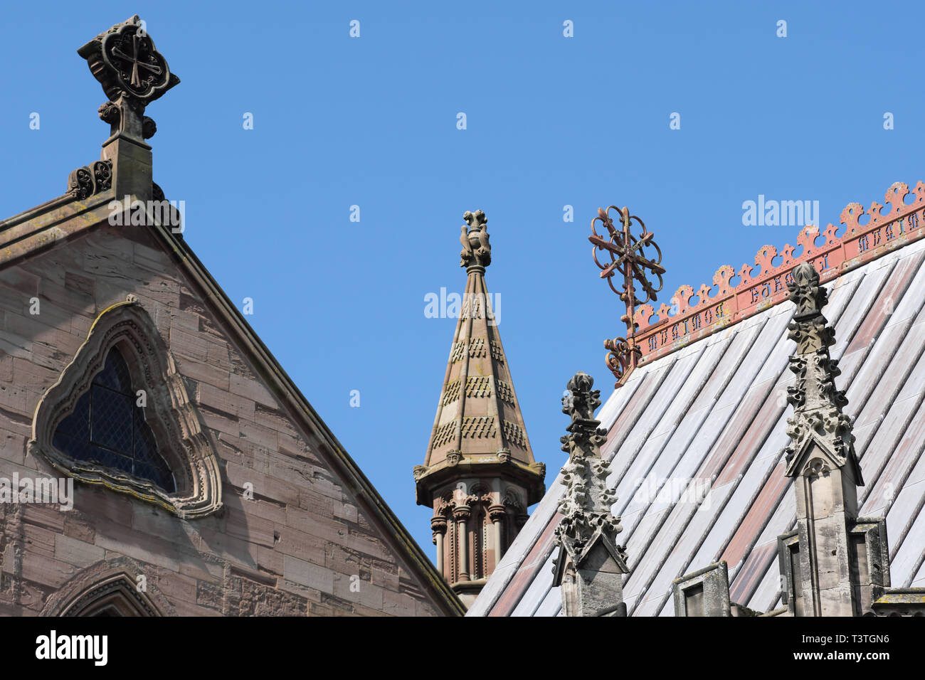 Hereford Cathedral, England, UK-Detail des Daches mit einer Vielzahl von Formen und Architektur Stile Stockfoto