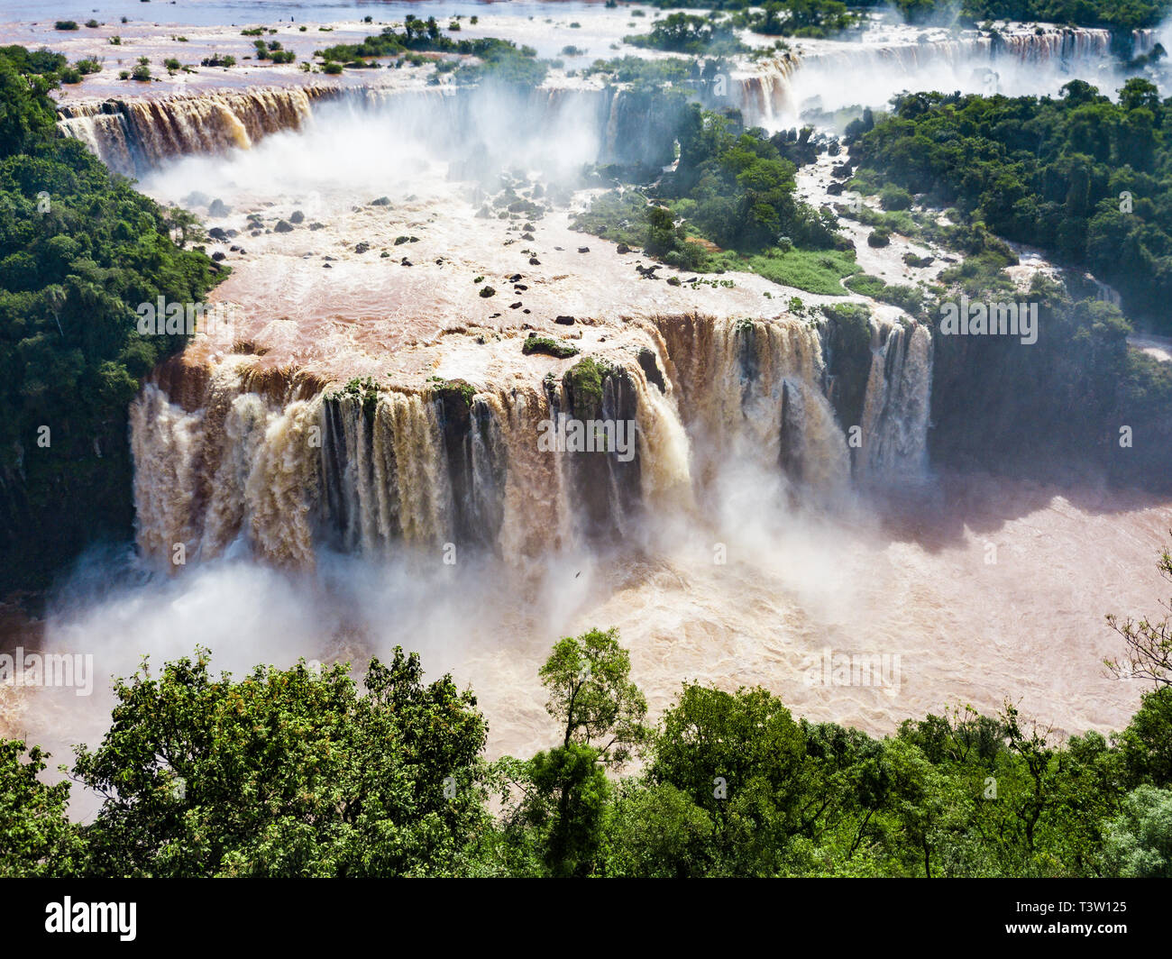 Luftaufnahme der Iguacu Wasserfälle auf der argentinischen Seite. Stockfoto