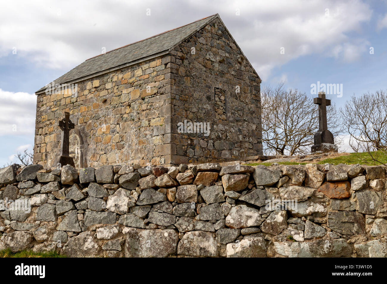 Haus Aus Stein Und Friedhof Mit Keltischen Kreuz Spiddal Galway