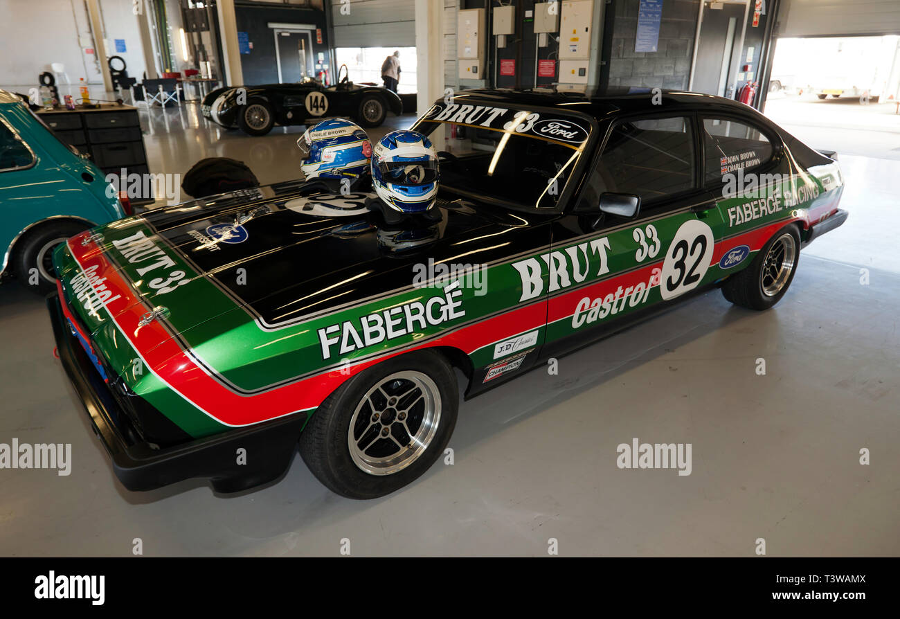 Ansicht einer 1980 3L Ford Capri Rennwagen, von John und Charles Brown, in der internationalen Gruben, bei der Silverstone Classic Media Day 2019 Stockfoto