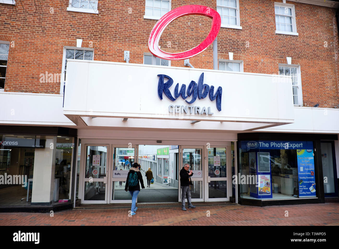 Rugby Central Shopping Centre offiziell als Einkaufszentrum Clock Towers, Rugby, Warwickshire, Großbritannien bekannt Stockfoto