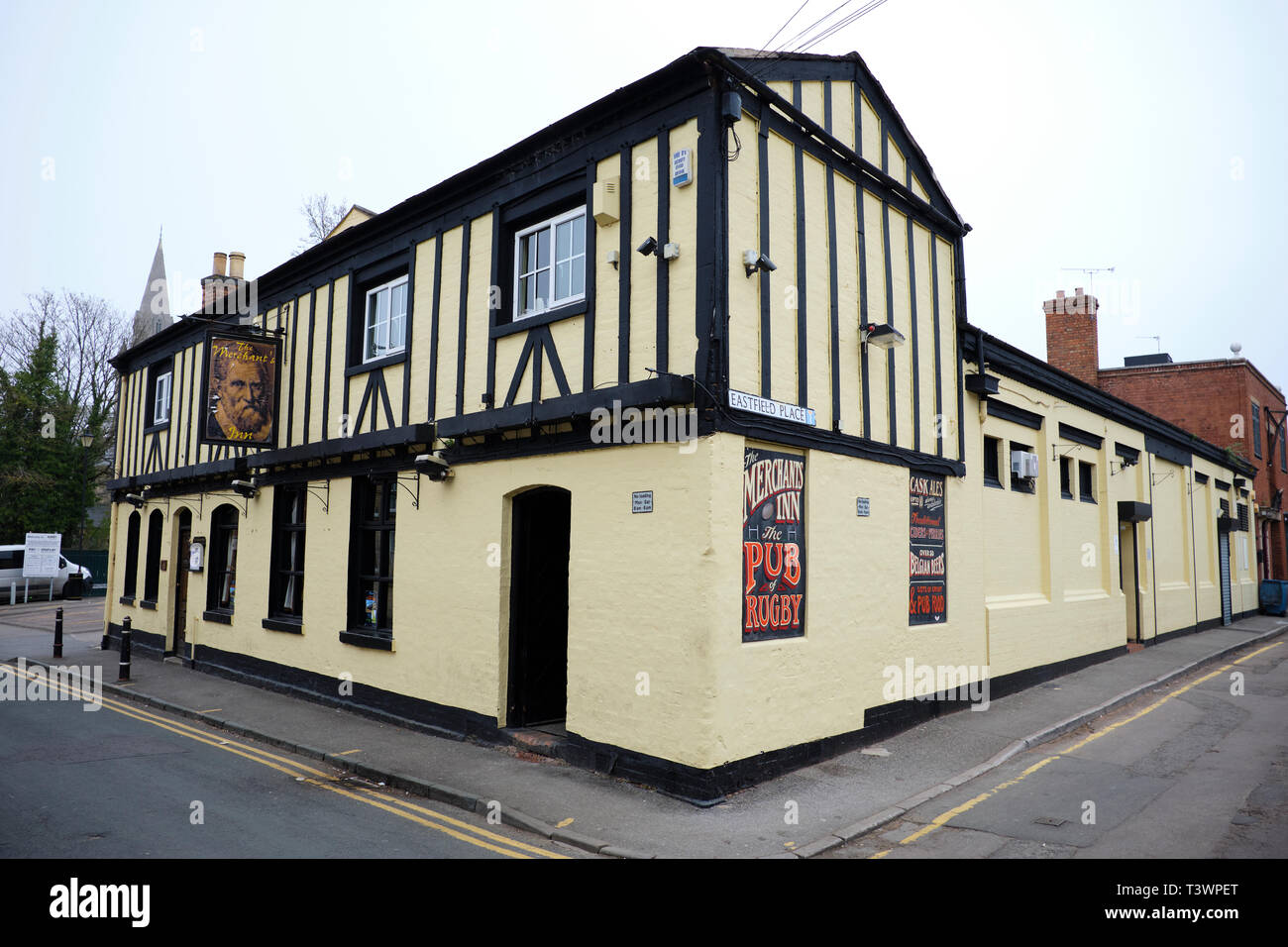 Fassade der Kaufleute, Inn, Little Church Street, Rugby, Warwickshire, Großbritannien Stockfoto