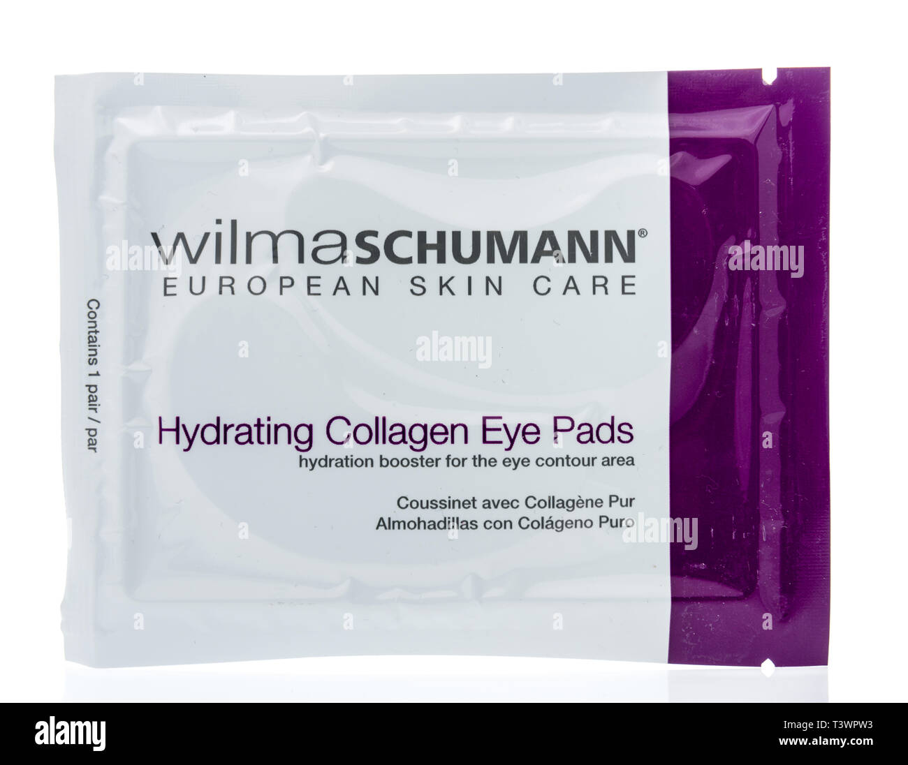 Winneconne, WI - 7. April 2019: ein Paket von Wilma schumann European Skin Care hydrating Collagen Eye Pads auf einem isolierten Hintergrund Stockfoto