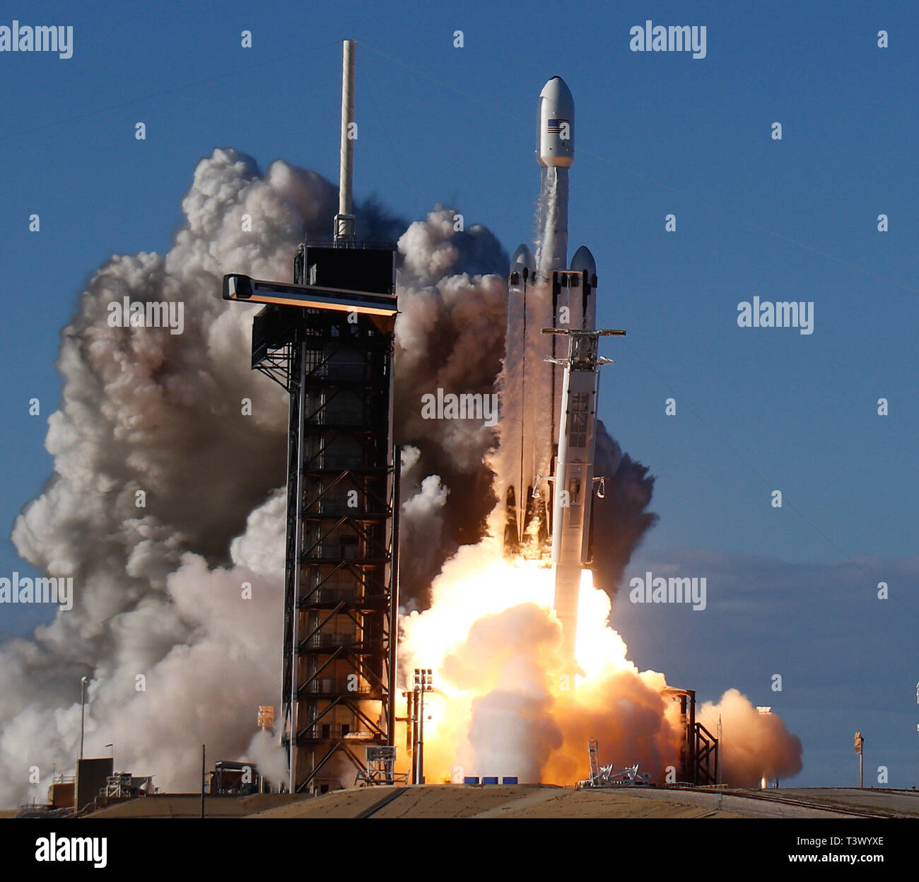 Zweistufige rakete Fotos und Bildmaterial in hoher Auflösung Alamy