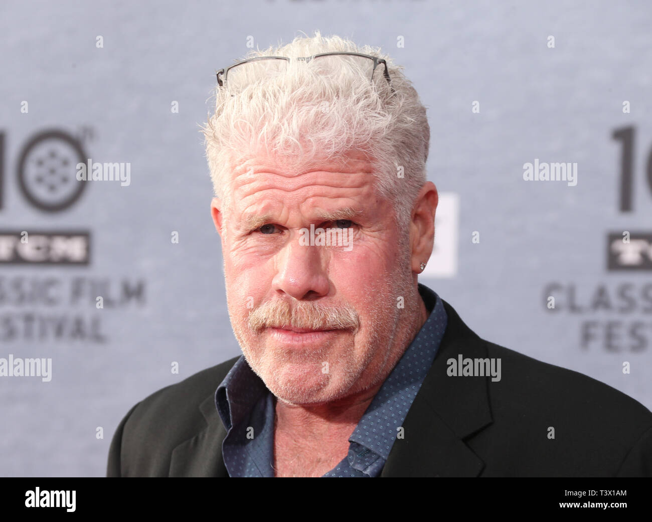 Los Angeles, USA. 11. Apr 2019. Ron Perlman, kommen bis 2019 TCM klassischen Film Festival Opening Night Gala und 30. Jahrestag Screening von "Wenn Harry met Sally', TCL Chinese Theatre, Los Angeles, USA vom 11. April 2019 Credit: Faye Sadou/MediaPunch Credit: MediaPunch Inc/Alamy leben Nachrichten Stockfoto