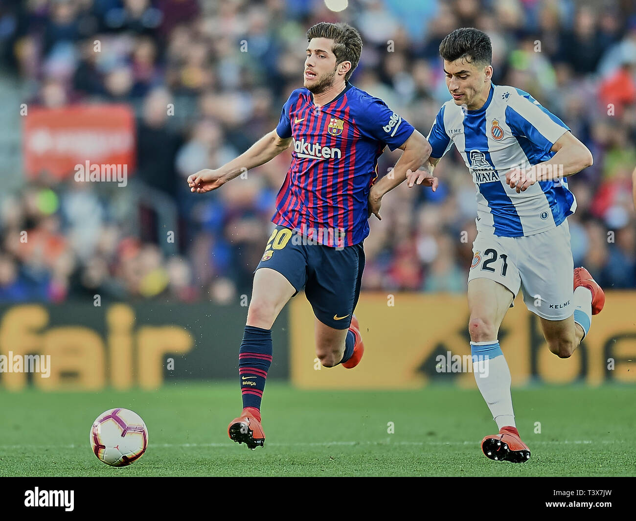 BARCELONA, 30-03-2019. LaLiga 2018 / 2019 Datum 29. Barcelona-Espanyol. Sergi Roberto der FC Barcelona und Marc Roca der RCD Espanyol während des Spiels Barcelona-Espanyol. Stockfoto