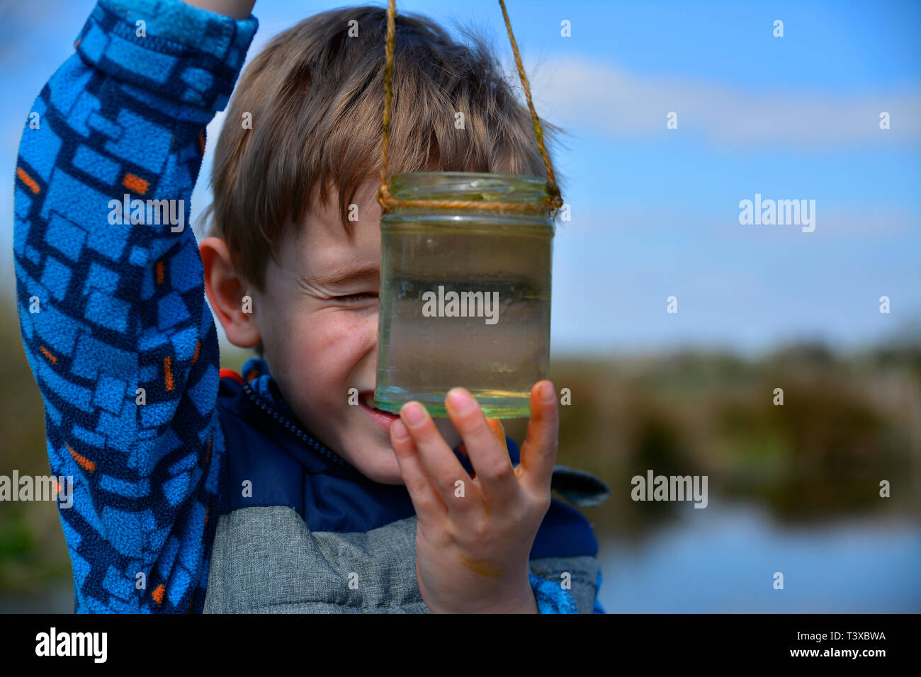 Kind Im Teich Stockfotos und bilder Kaufen Alamy