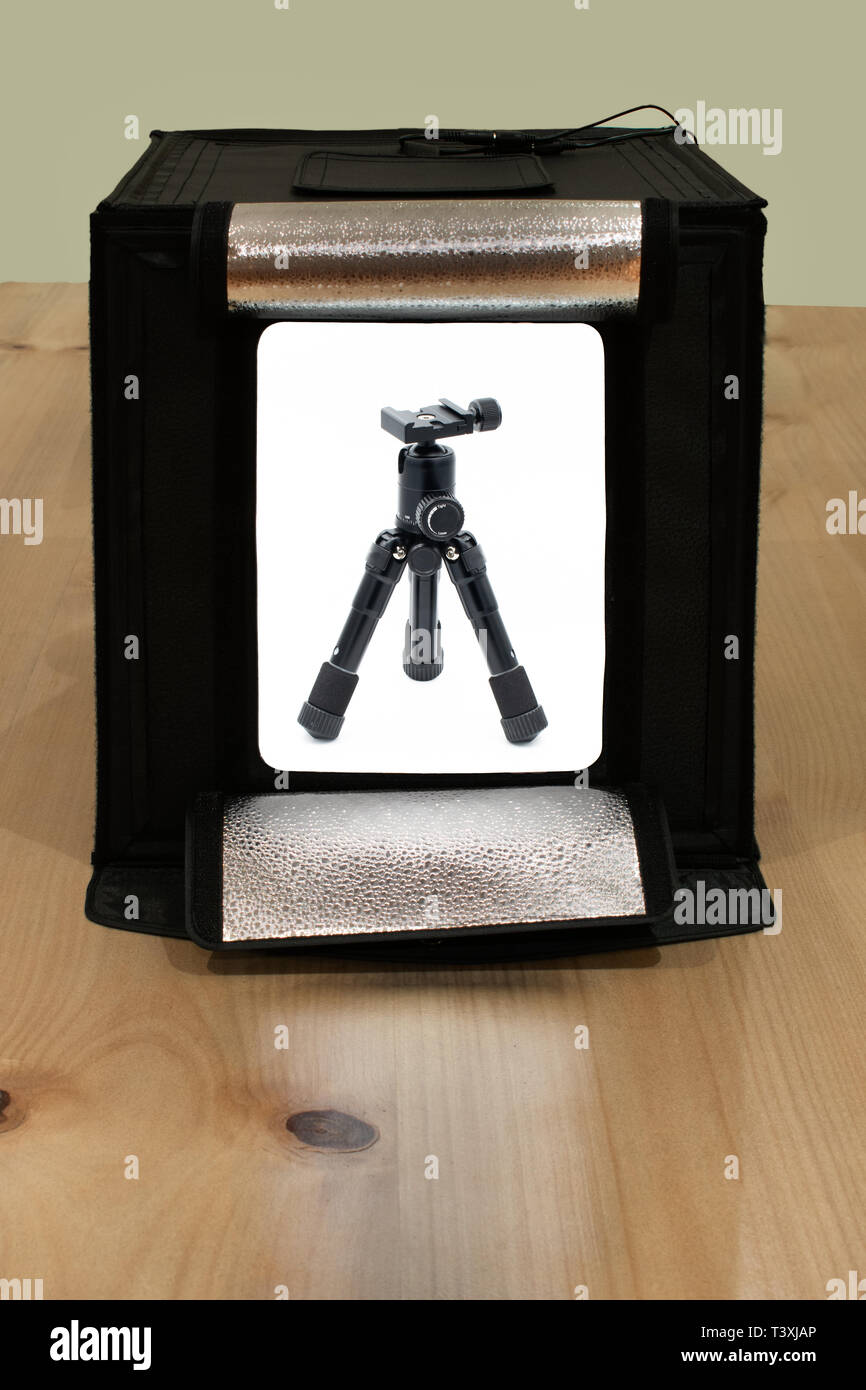 Ein Foto Leuchtkasten zu fotografieren, kleinere Objekte unter perfekten Bedingungen verwendet Stockfoto