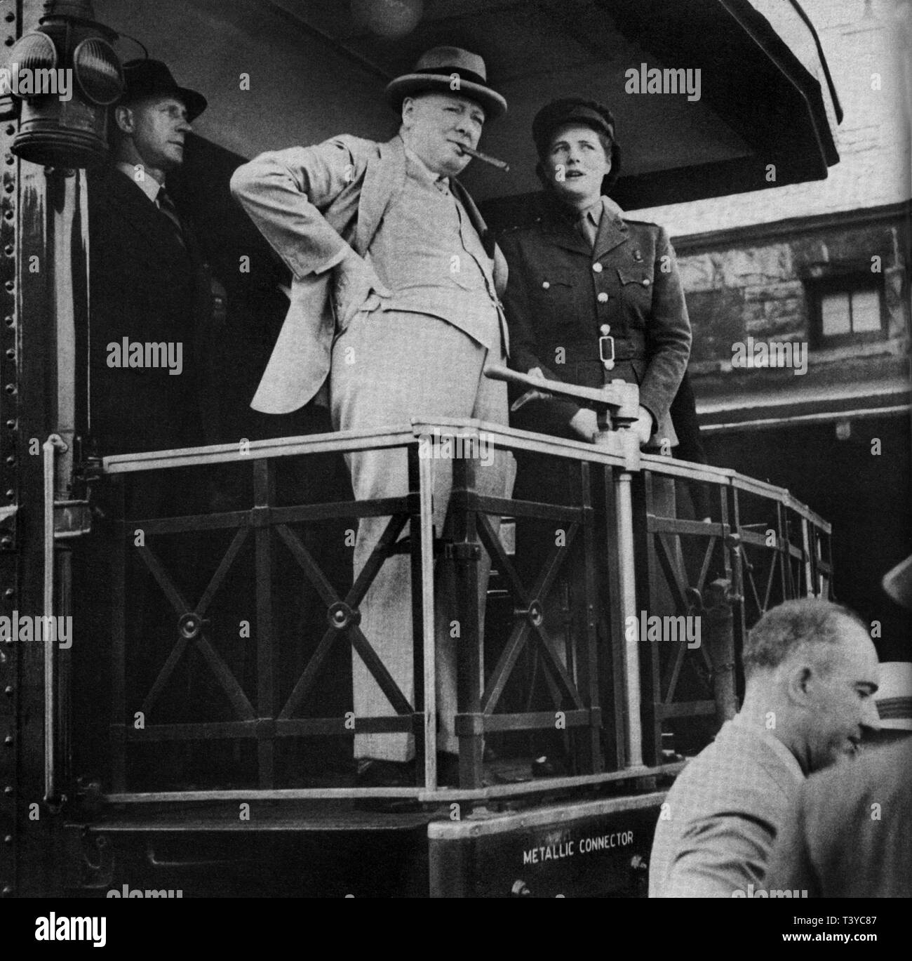 Winston Churchill und Tochter Mary reisen mit dem Zug zu den Niagarafällen. August 1843 Stockfoto