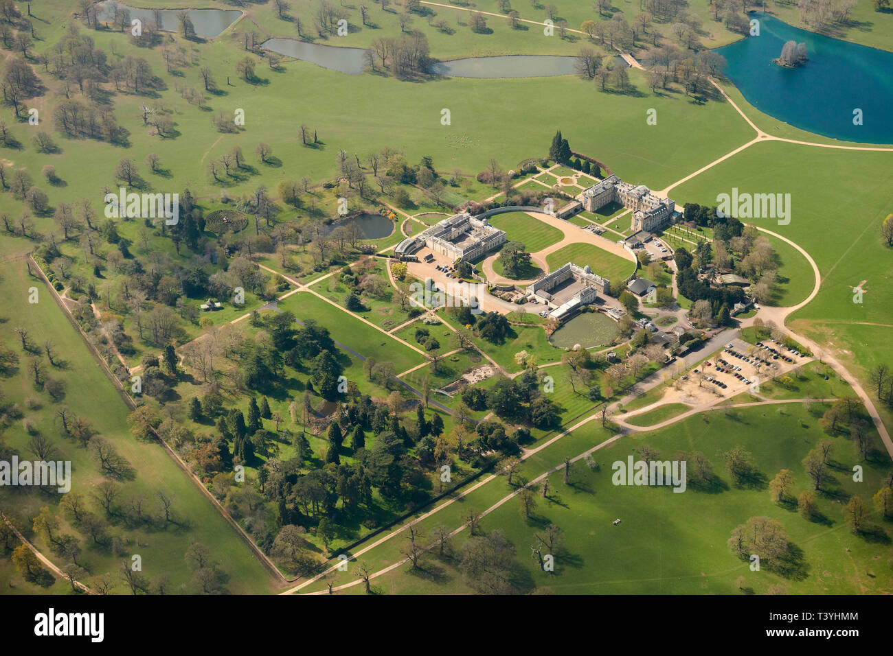 Eine Luftaufnahme von Woburn Abbey und Gärten, Bedfordshire, England, Großbritannien Stockfoto