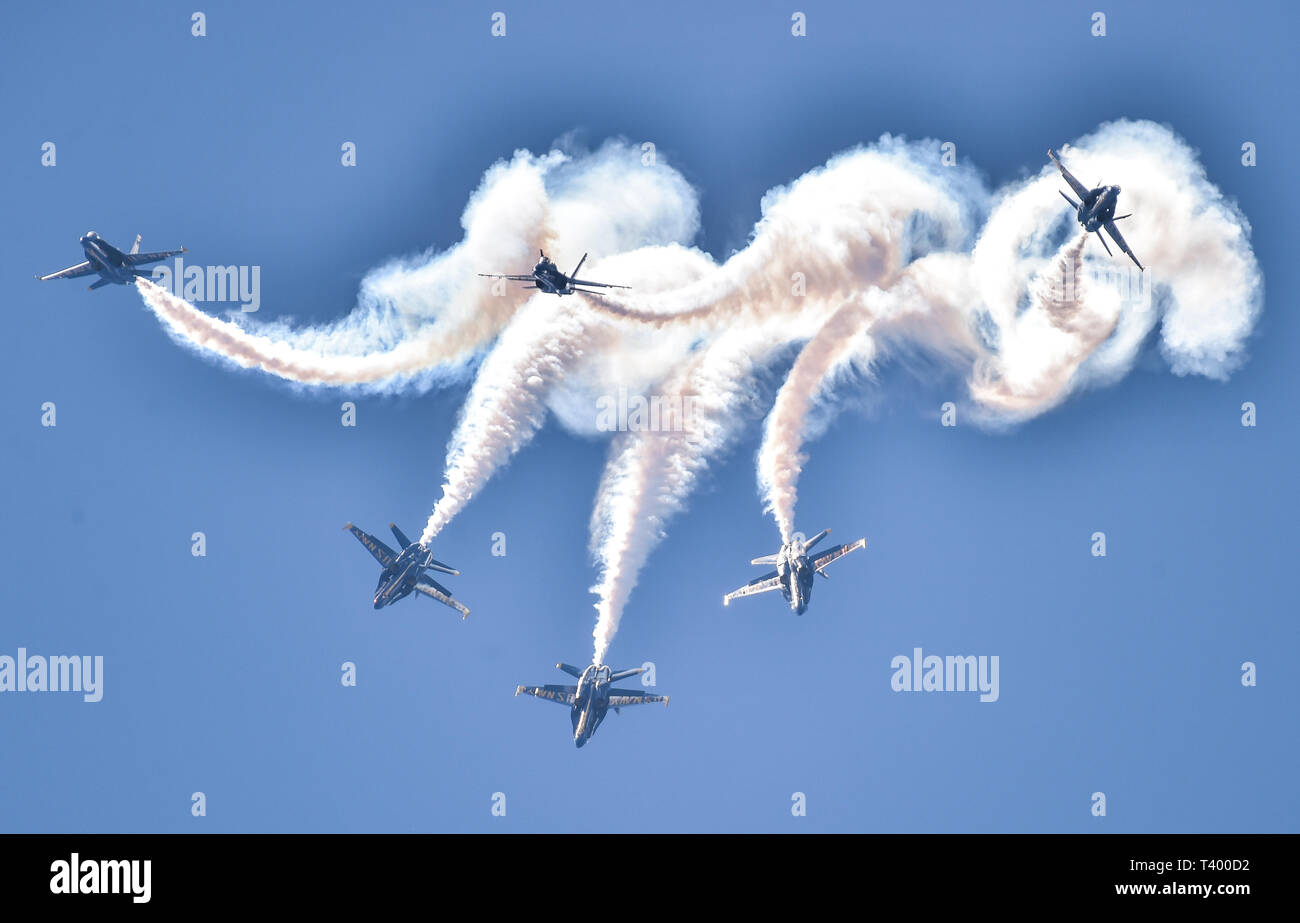 Loop break kreuz -Fotos und -Bildmaterial in hoher Auflösung – Alamy