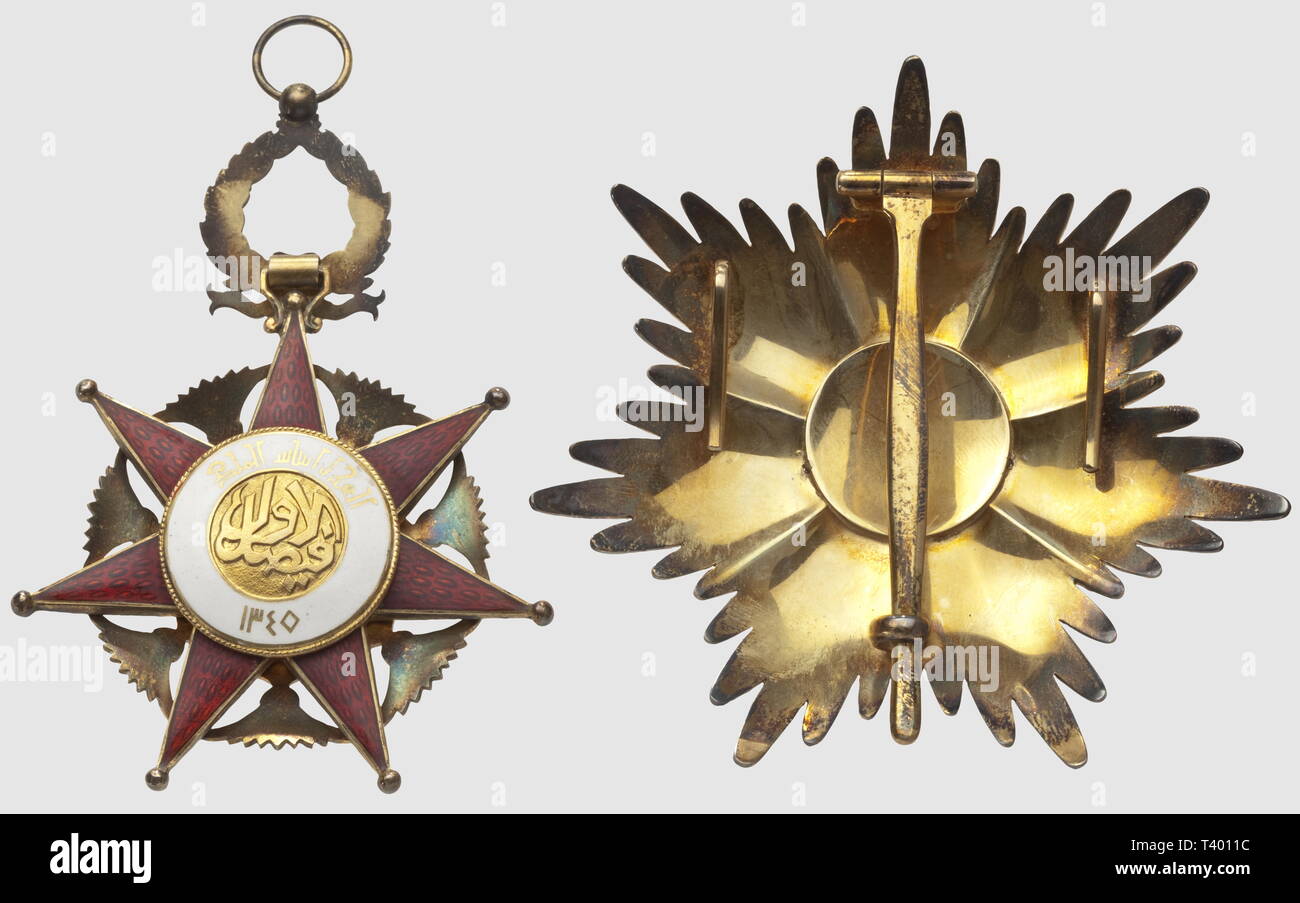 Ordre des Deux Rivières, ensemble de Grand croix à titre Zivil, en Vermeil, Plaque, diamètre 90 mm, Bijou, Abmessungen 95 x 68 mm, avec écharpe, dans son coffret de la Maison' Garrard'. Créé par l'Emir Feycal, en l'honneur des Deux Fleuves, l'Euphrate et le Tigre qui traversent Le Pays, Additional-Rights - Clearance-Info - Not-Available Stockfoto