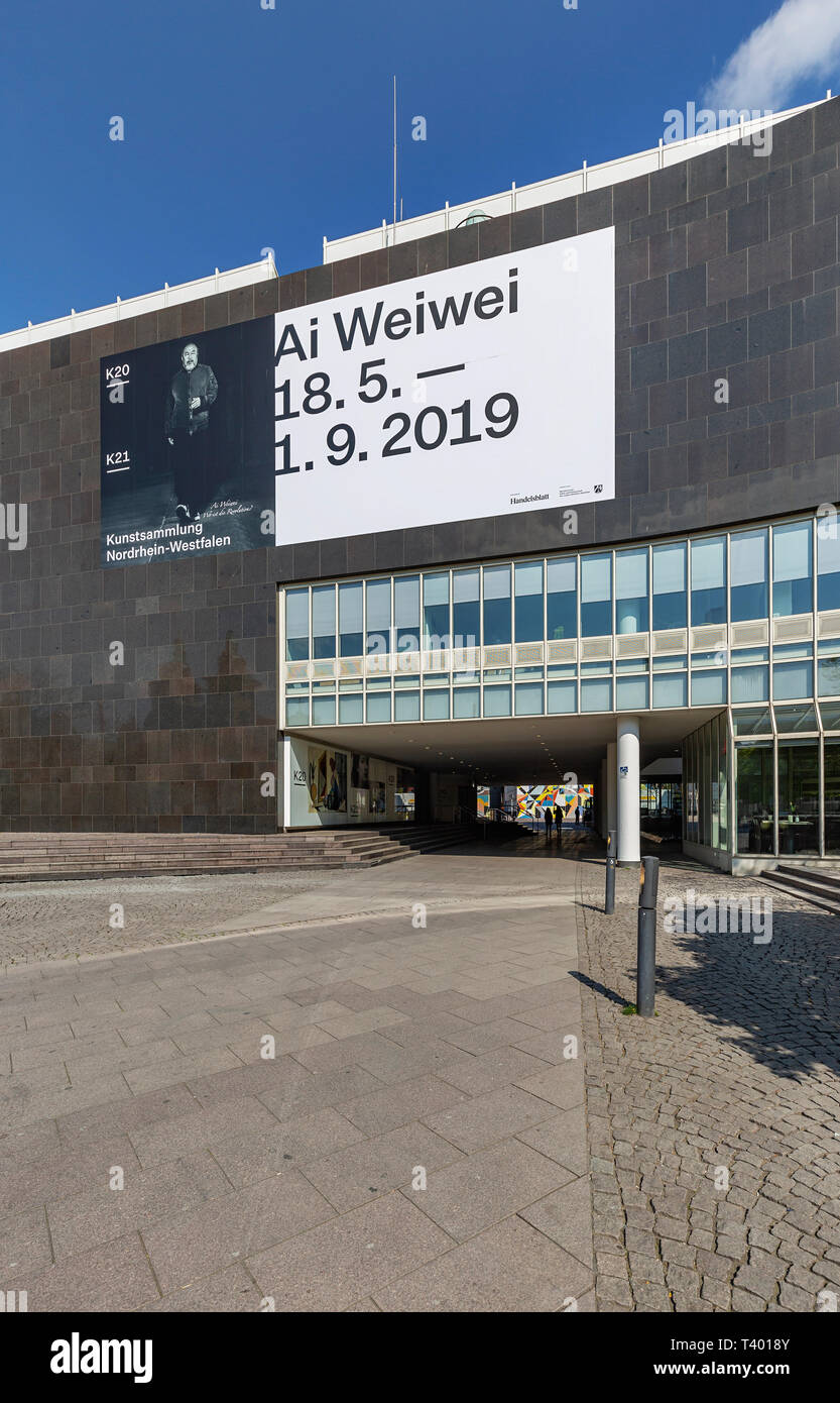 Düsseldorf - Blick auf Museum K20 am Grabbe-Platz, Nordrhein Westfalen, Deutschland, Nordrhein-Westfalen, Deutschland, 11.04.2019 Stockfoto