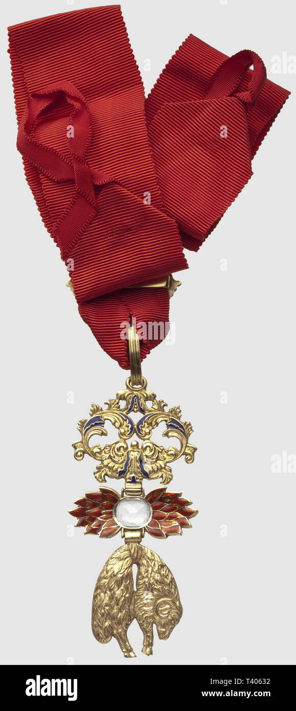 Ordre de la Toison d'Or, XIXème siècle, commandeur oder et Vermeil, Boucle sur le Ruban. Très belle Pierre sur le Centre (Aigue Marine), Beau travail dans l'esprit autrichien, Abmessungen 110 x 33 mm, Additional-Rights - Clearance-Info - Not-Available Stockfoto