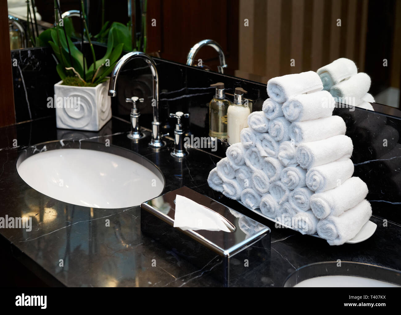 Toiletten im Hotel oder Restaurant, auf Handtücher Fokus Stockfoto