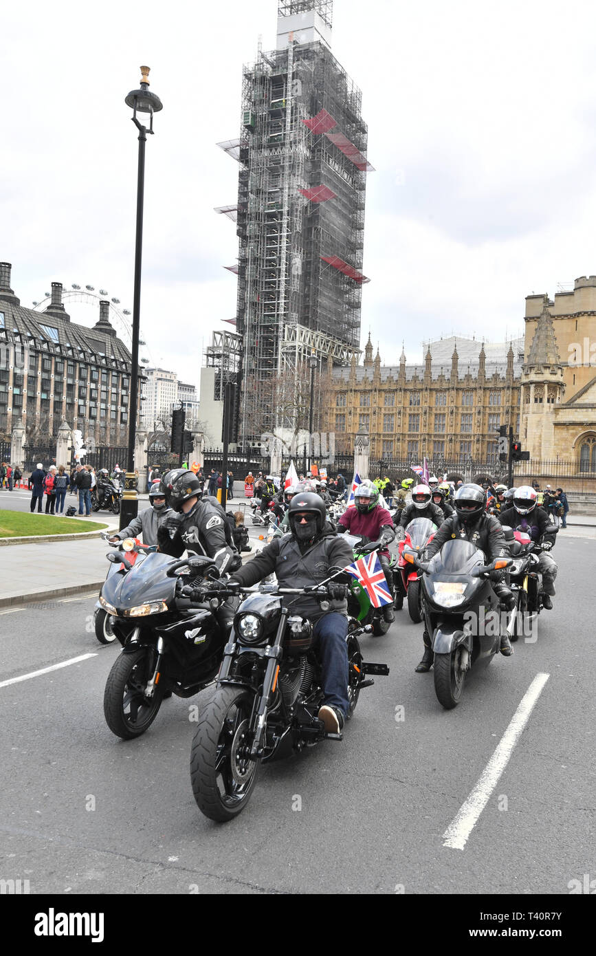 Motorradfahrer nehmen an den Rolling Thunder ride Protest in London, der Soldat F Wer ist vor Strafverfolgung wegen blutiger Sonntag zu unterstützen. Stockfoto