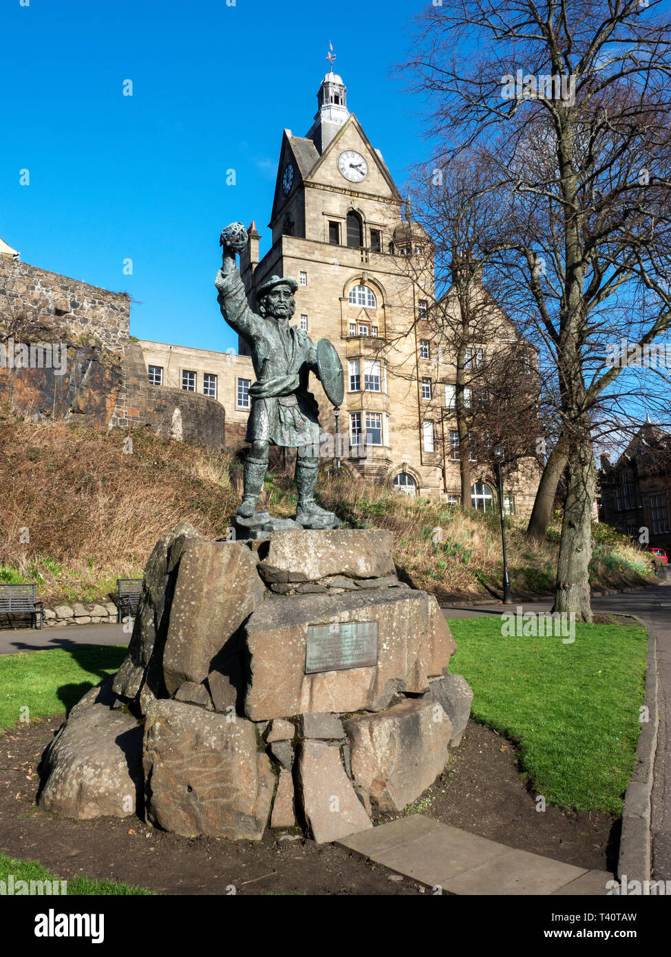 Rob Roy McGregor Statue an kommunalen Gebäuden auf Corn Exchange Straße Stadt Stirling Schottland Stockfoto