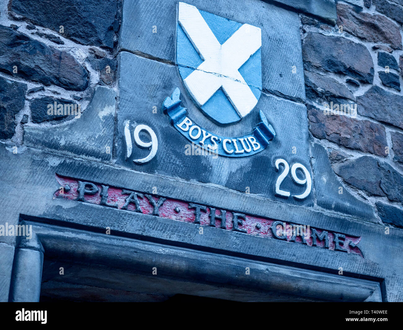 Spielen Sie das Spiel Inschrift über der Tür an der Stirling Boys Club auf St John Street Stadt Stirling Schottland Stockfoto