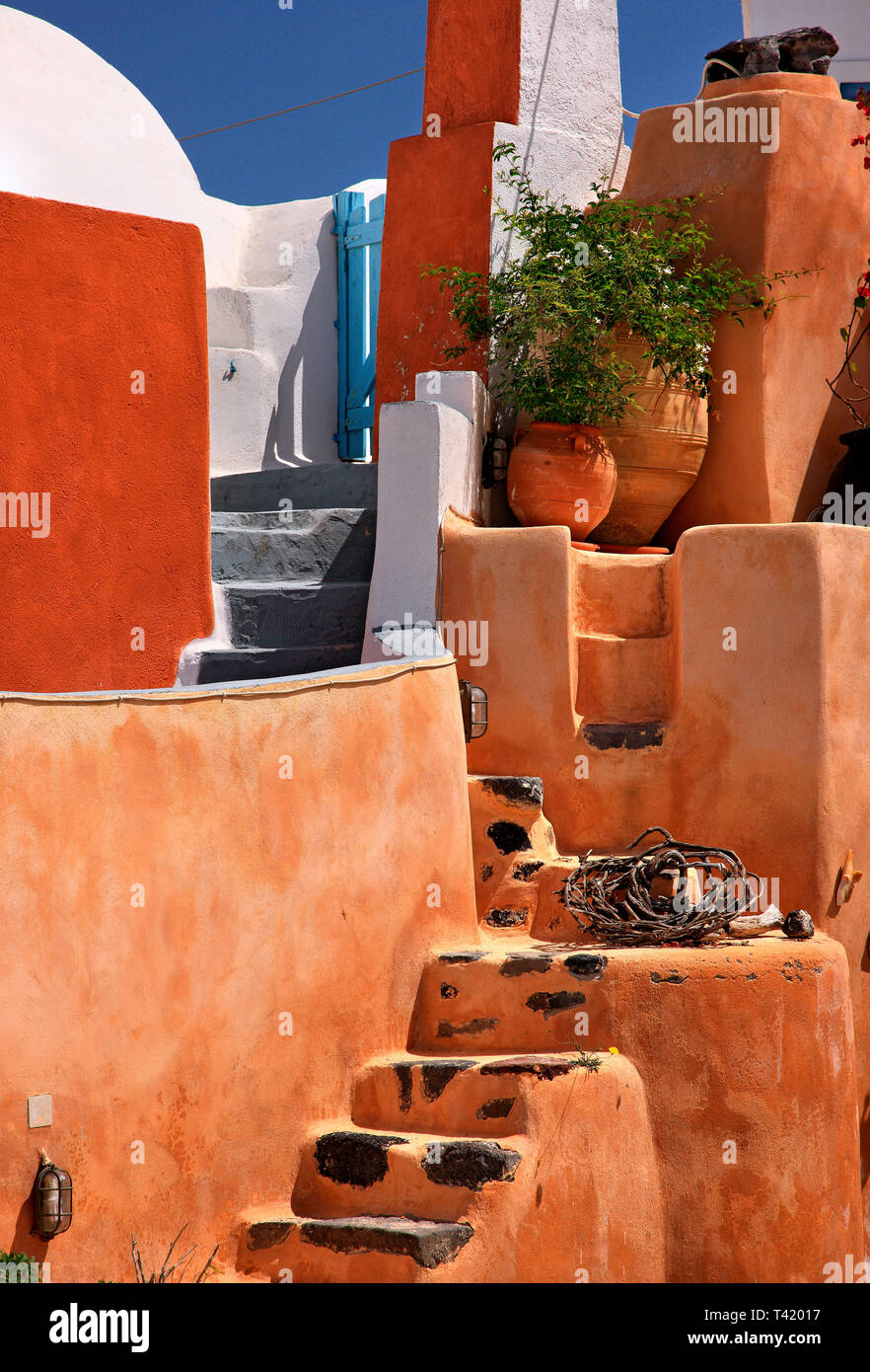 Schöne 'Details' in von Foinikia erwartet Village, Insel Santorini, Kykladen, Ägäis, Griechenland. Stockfoto