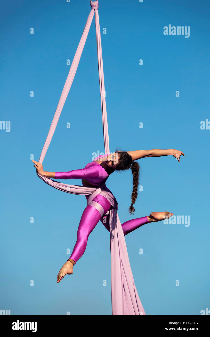 Seil tanzen zeigen während der Karneval von Ierapetra, Lassithi, Kreta,  Griechenland Stockfotografie - Alamy