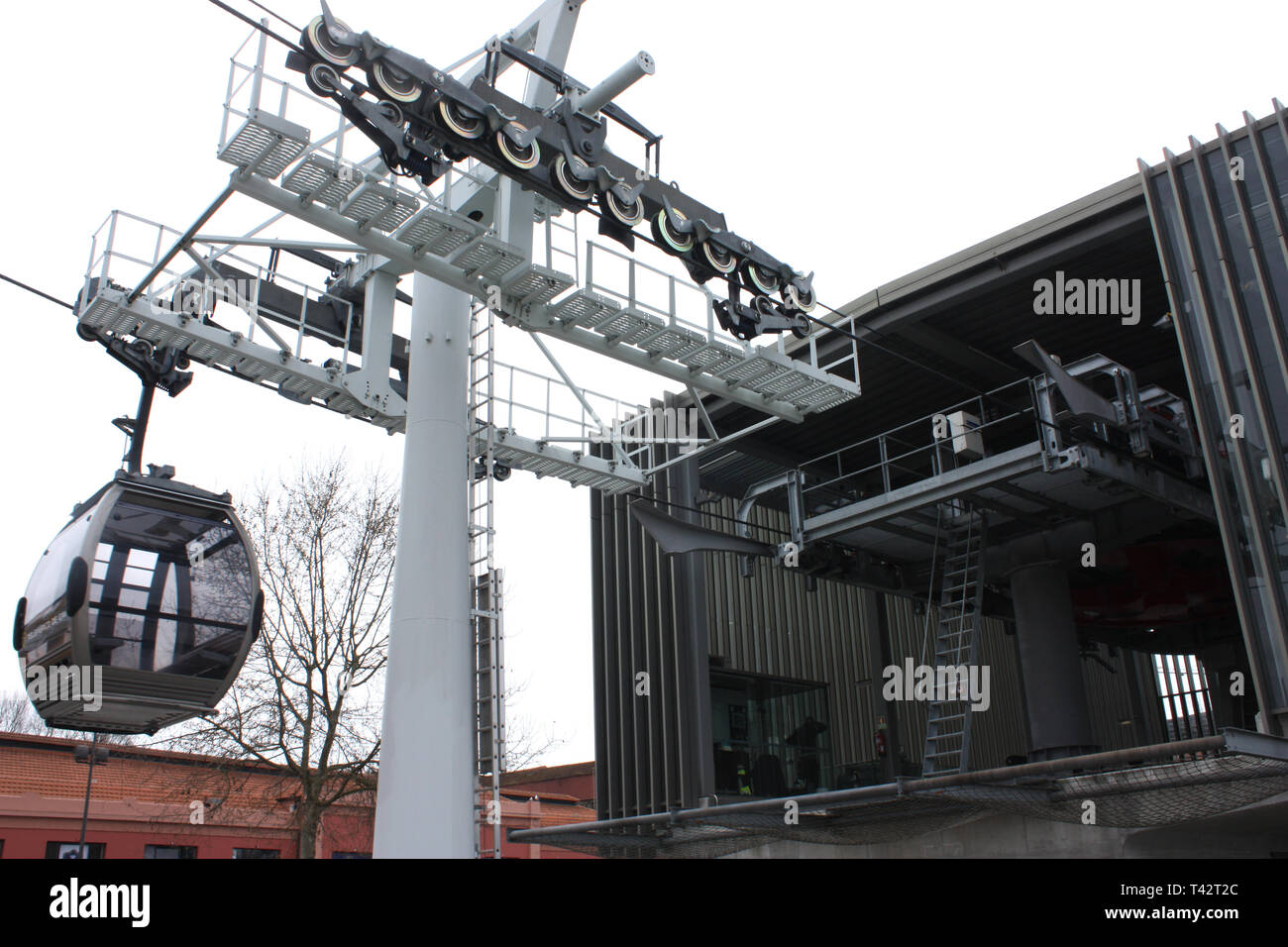 Porto, Portugal - die Talstation der Seilbahn am Südufer des Douro in Porto Stockfoto