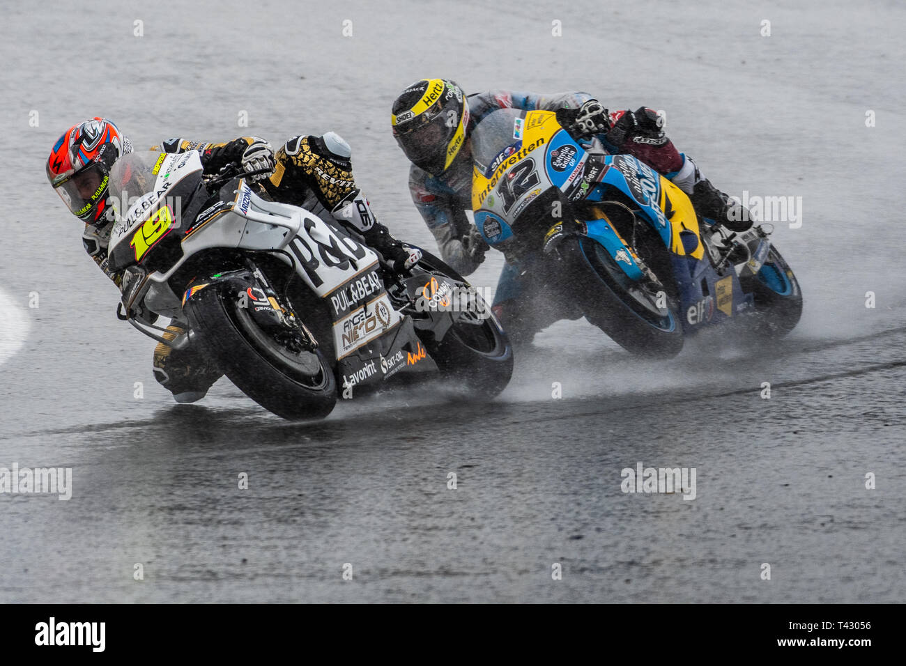 Valencia/Spanien - 11/18/2018 - #19 Alvaro Bautista (SPA) und #12 Thomas Luthi (CH) kämpfen um Position während der VALENCIANISCHEN GP auf Ricardo Tormo Stockfoto