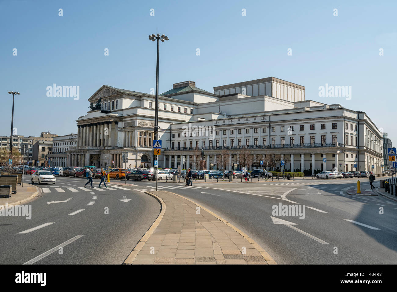 Warschau, Polen. April 2019. Die Fassade der Polnischen Nationaloper Gebäude Stockfoto