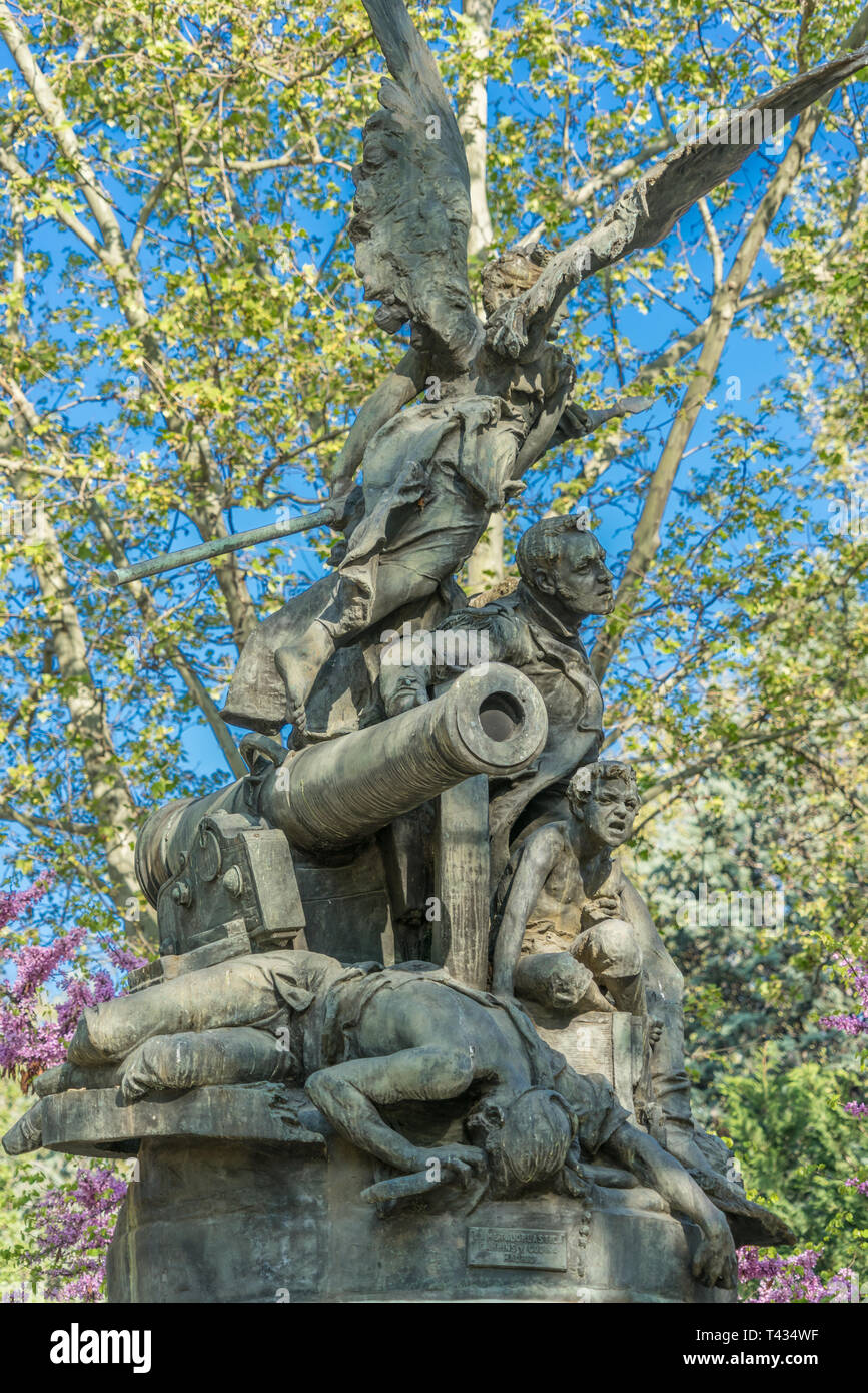 Denkmal für die Helden der Zweiten Mai (Heroes del Dos de Mayo) Bronze Skulptur von aniceto Marinas. Bei allgemeinen Fanjul Garde entfernt Stockfoto
