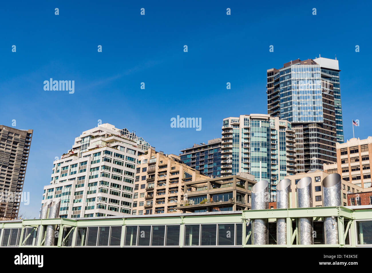 Gebäude außerhalb der Pike Market in Seattle. Stockfoto