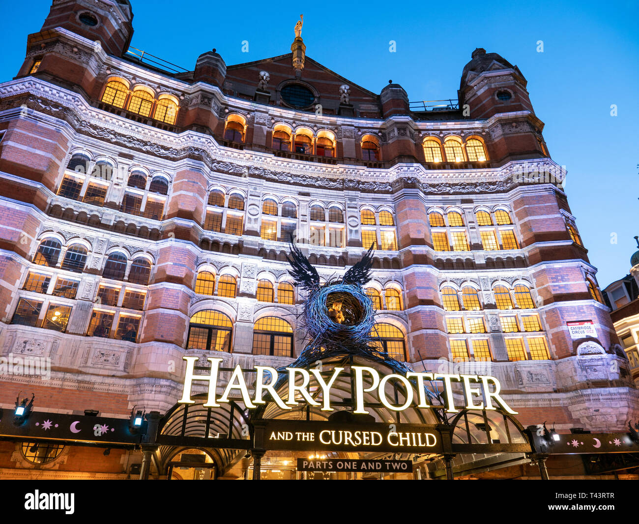 Harry Potter und die Verfluchten Kind am Palace Theatre, Shaftesbury Avenue, London, UK Stockfoto