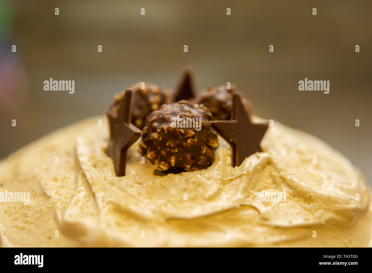 Mom's hausgemachten Kaffee und Mandel Kuchen. Stockfoto