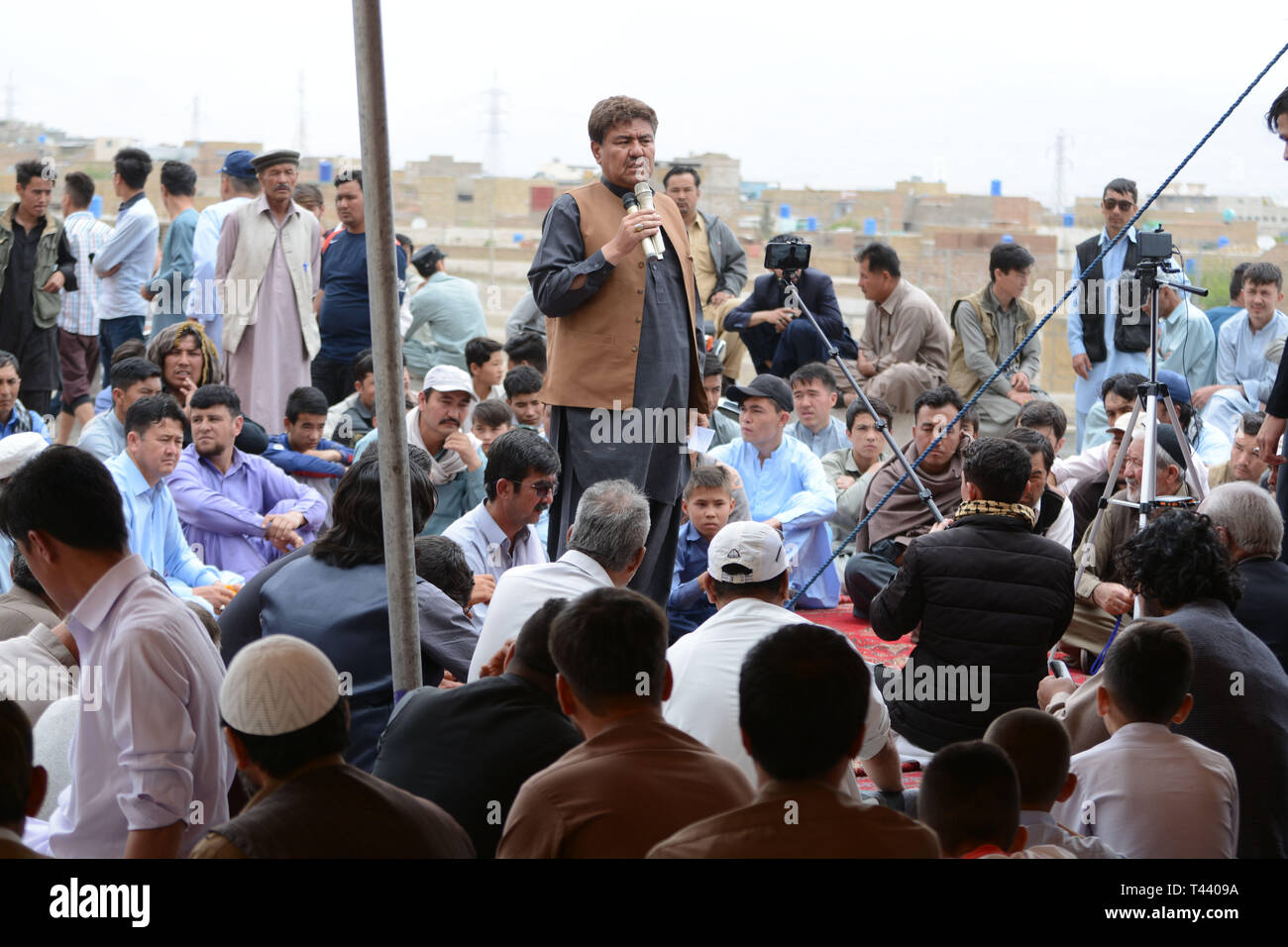 QUETTA, PAKISTAN, 13. April 2019: Mitglieder der Hazara Community einrichten auf der Nationalstraße N-25 während des Protestes gegen die terroristischen Angriff Targ Stockfoto