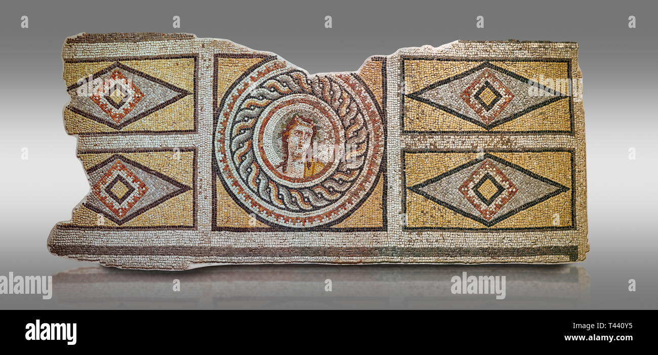 Römische Mosaiken - Dionysos Portrait Mosaik. Okeanos Villa, antike Zeugama, 2. - 3. nachchristlichen Jahrhundert. Das Zeugma Mosaic Museum, Gaziantep, Türkei. Stockfoto
