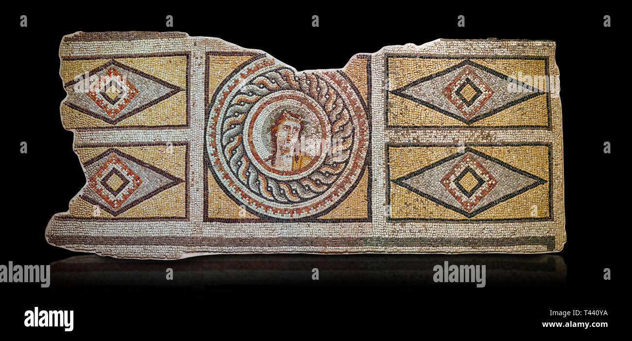 Römische Mosaiken - Dionysos Portrait Mosaik. Okeanos Villa, antike Zeugama, 2. - 3. nachchristlichen Jahrhundert. Das Zeugma Mosaic Museum, Gaziantep, Türkei. Gegen eine Stockfoto