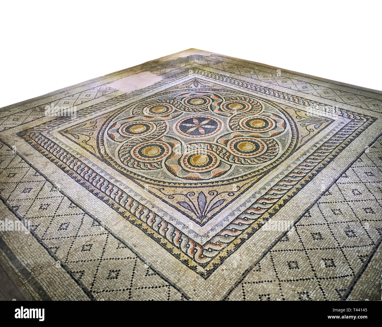 Römische Mosaiken - Geometrische Mosaik. Dionysos Villa alten Zeugama, 2. - 3. nachchristlichen Jahrhundert. Das Zeugma Mosaic Museum, Gaziantep, Türkei. Gegen eine weiße Bac Stockfoto