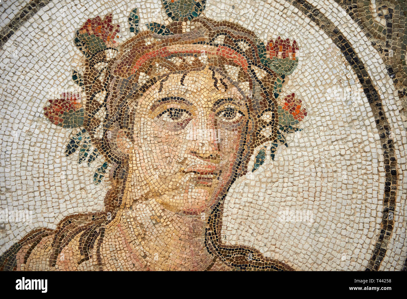 Bild eines römischen Mosaiken Design mit der Darstellung der vier Jahreszeiten, von der antiken römischen Stadt Thysdrus. 3. Jahrhundert n. El Djem Archäologische Museum, Stockfoto