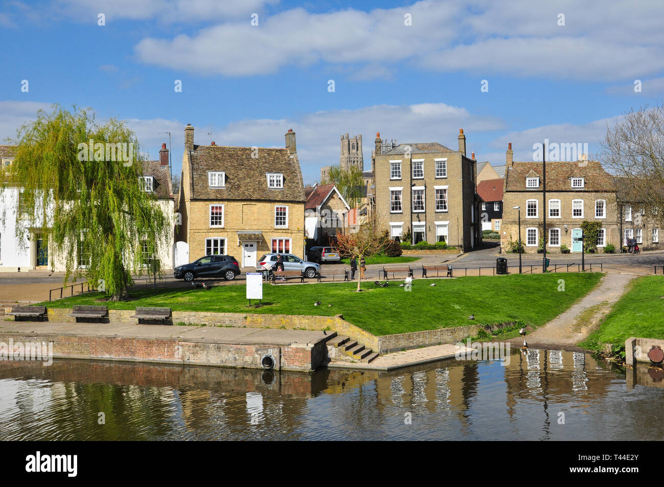 Slipway und Qyayside Gebäude am Fluss Great Ouse, Ely, Cambridgeshire, England, Großbritannien Stockfoto