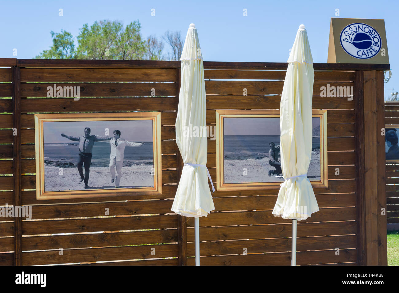 Kreta, Griechenland - Mai, 2015: Fotoausstellung mit einem Schauspieler Anthony Quinn in dem Film "Alexis Sorbas". Stockfoto