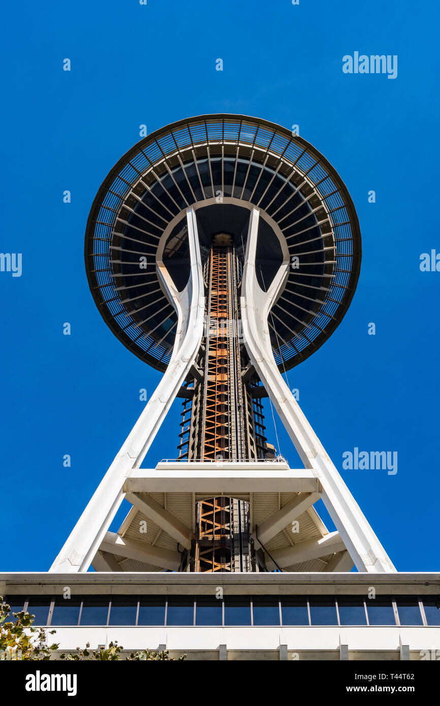 Oben auf der Space Needle in Seattle von unten gesehen Stockfoto