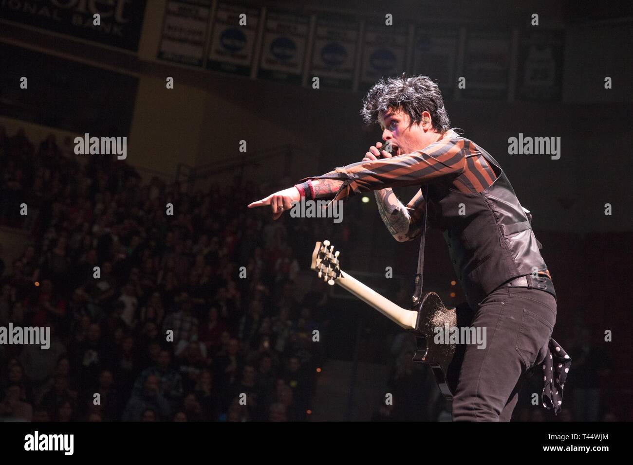 März 30, 2017 - Green Bay, Wisconsin, USA - Billie Joe Armstrong von Green Day bei Resch Center in Green Bay, Wisconsin (Bild: © Daniel DeSlover/ZUMA Draht) Stockfoto