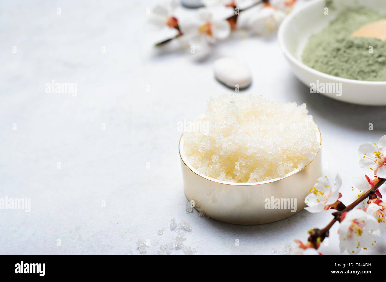 Sugar Scrub, Natürliche handgemachte Kosmetik, Body Spa Behandlung, Wellness Hintergrund Stockfoto