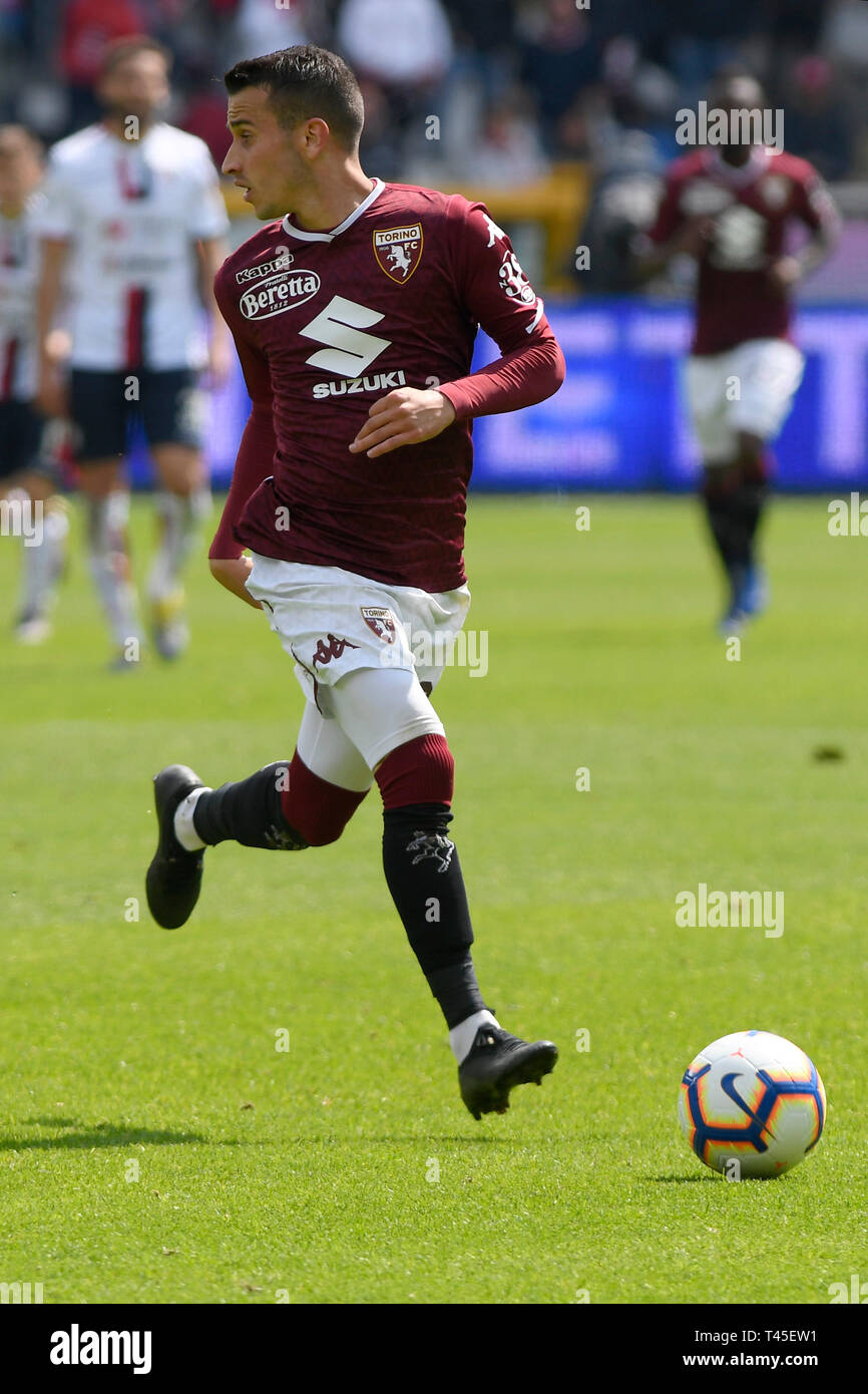 Turin, Italien. 14 Apr, 2019. Serie A Fussball, Torino gegen Cagliari; Vittorio Parigini von Torino FC sucht nach einer Steckdose an der Kugel Credit: Aktion Plus Sport Bilder/Alamy leben Nachrichten Stockfoto